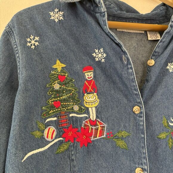 Cabin Creek Womens Denim Button Shirt Embroidered Nutcracker Christmas Large - Picture 3 of 10